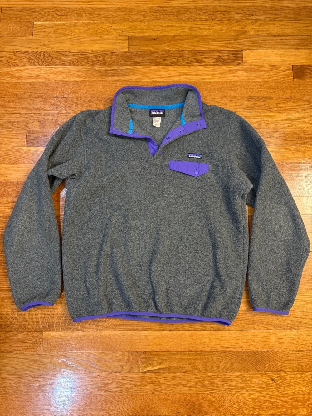 Patagonia Lightweight Synchilla Snap-T Pullover Gray Purple Trim/Pocket - Large